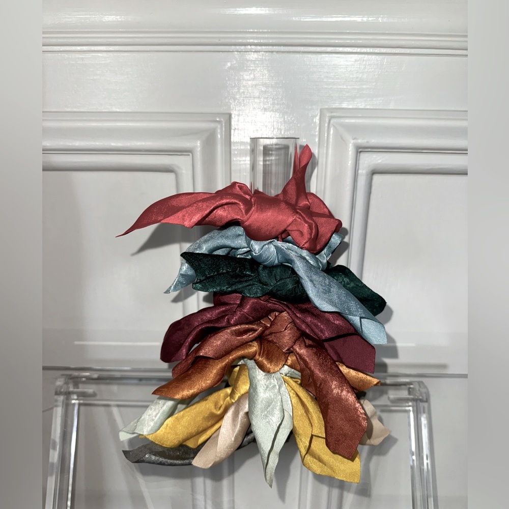 Satin bow scrunchies with holder